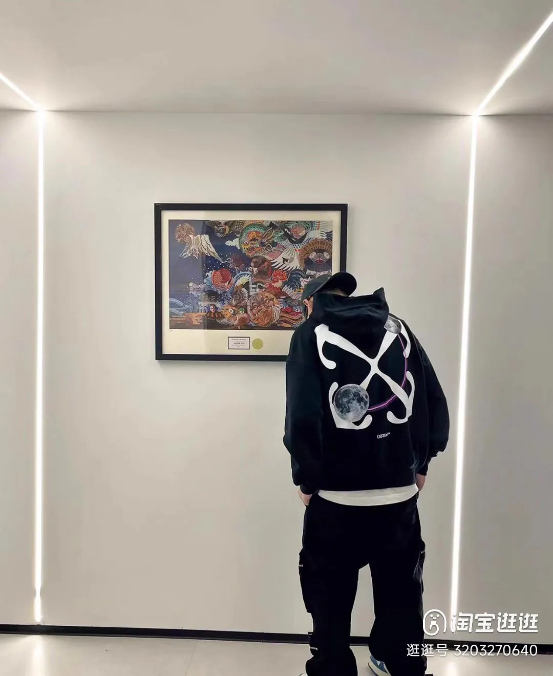 ♻️💯Upper body reference model picture❤️Top tested version OW American Double Moon Arrow Print Hooded Sweatshirt for Men and Women Couple Pullover Loose Jacket Top As a street fashion art in the luxury ranks, off white has always attracted many fans with its classic logo and trendy creativity. Not only is it an understanding of fashion, off white also intuitively reflects ♻️environmental awareness in many works, and treats the world gently.  The kangaroo pocket adopts a special machine crimping process with externally shaped wiring. The brim of the hat is designed with threads, which is the first thing to look at when appraising.  , printing more than 10 times. Can perfectly restore the original effect. Printing process, clear picture. The white glue base ensures the firmness of the printing, and machine washing is stress-free. The fabric is made of 480g terry cotton fabric with full drape.  Color: Black Size: XS-L P:430